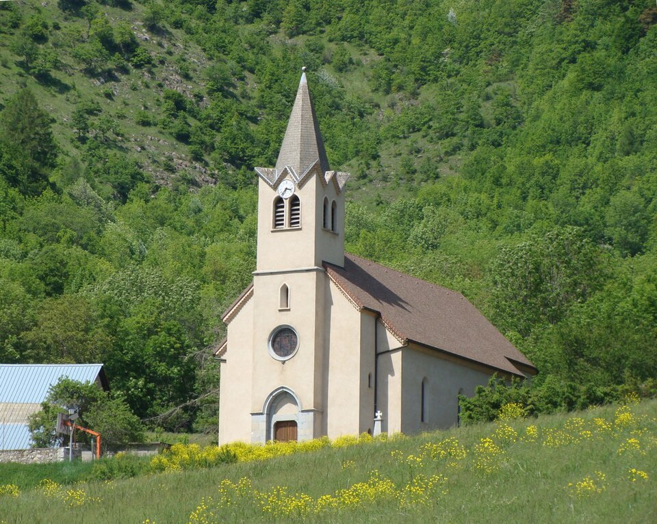 L'église d'Aspres-lès-Corps.